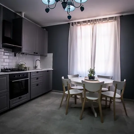 In The Center Apartment *