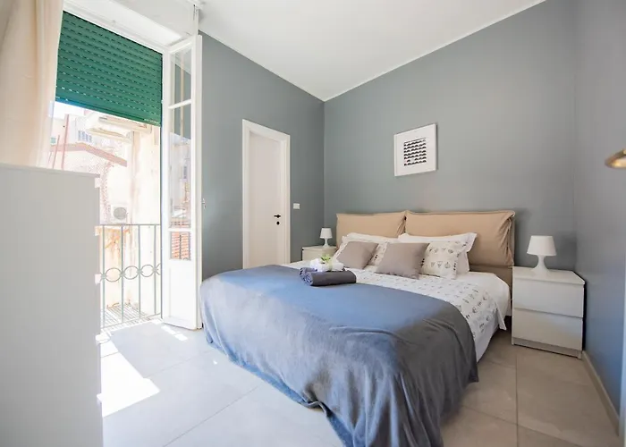 In The Center Apartment *